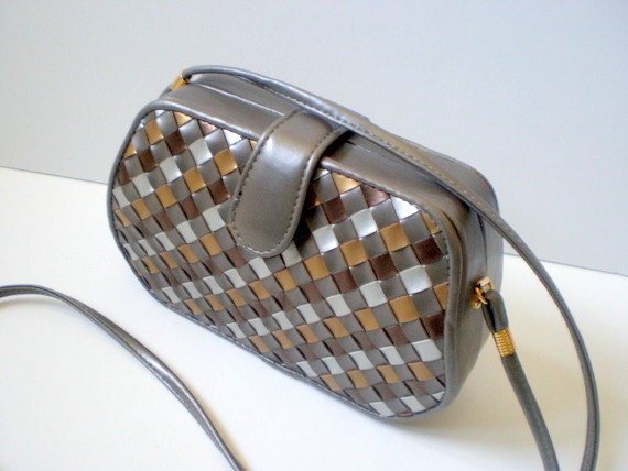 Vintage 80s Woven Purse Crossbody Cross Body / METALLIC Vegan Leather  / 80s Purse Handbag / Retro New Wave