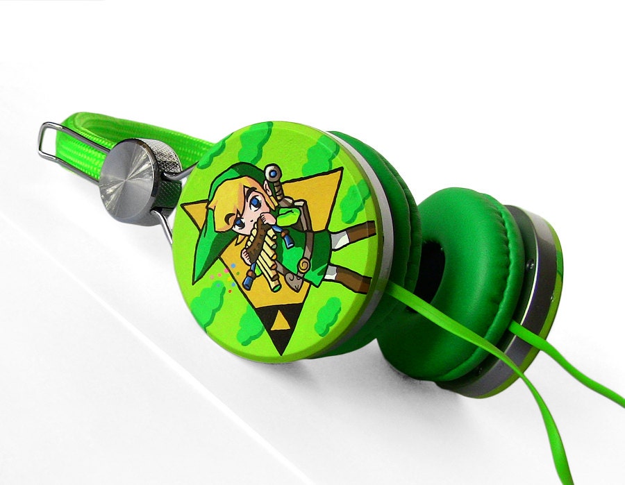 Zelda headphones earphones handpainted Link Triforce green yellow