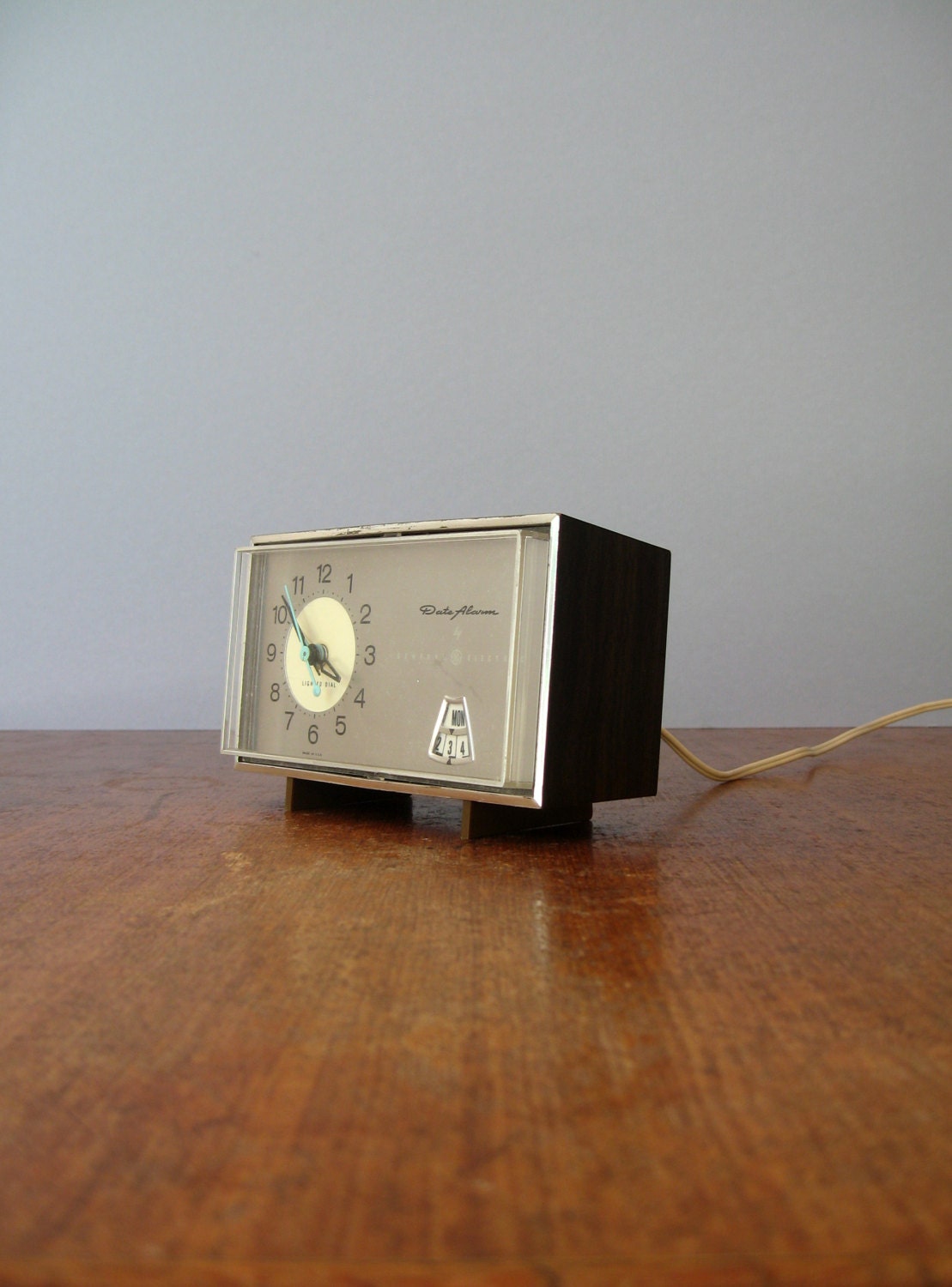 Mid Century GE "Date Alarm" Clock