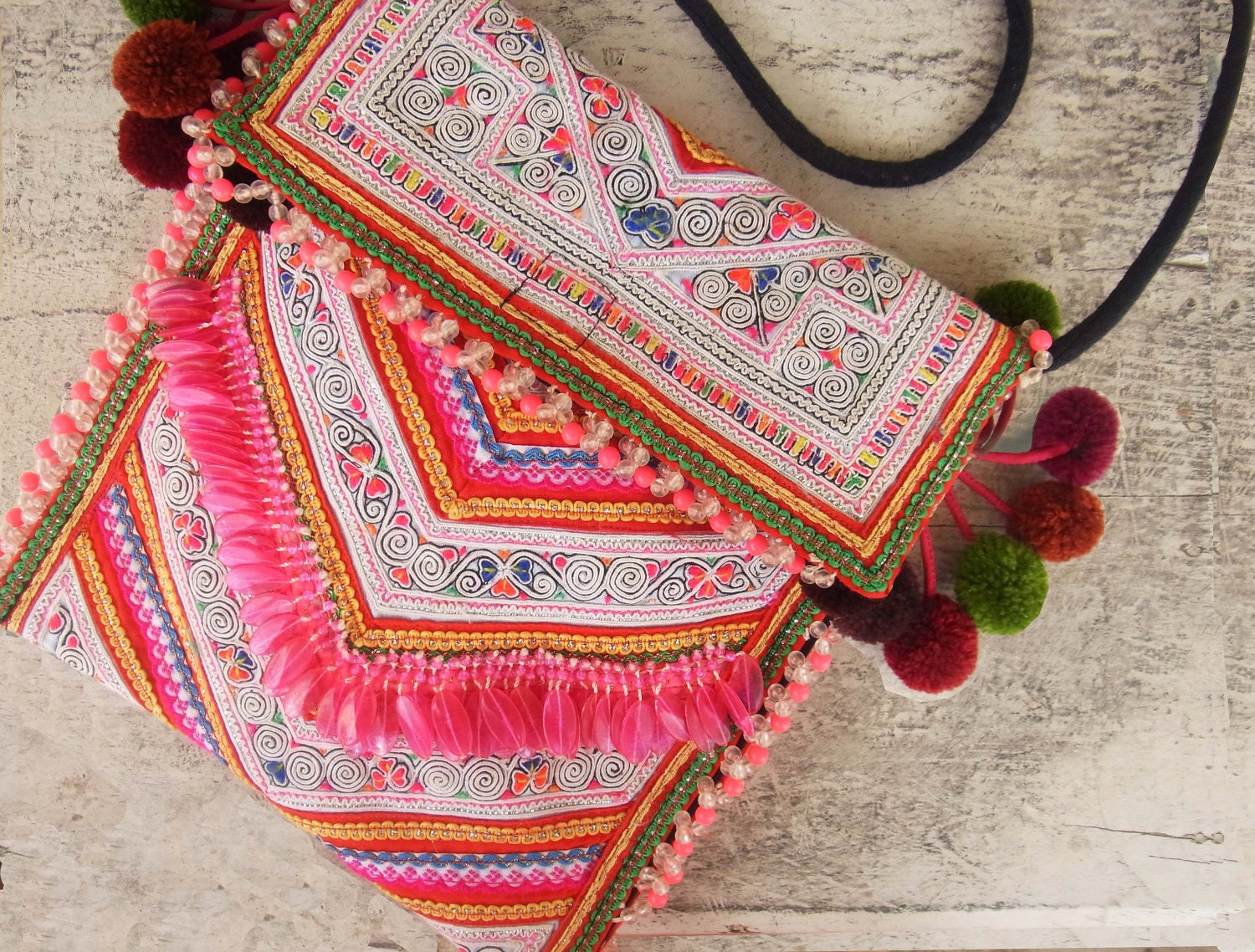 Ethnic fringe purse // circus // cross body // colorful // tassel // tribal // pink // compact size