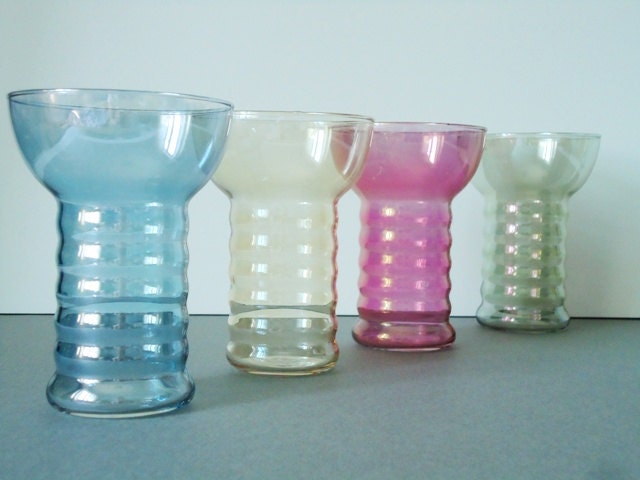 Iridecent Ribbed Tumblers - Vintage Glass Drinking Tumblers - Retro Drinking Glasses
