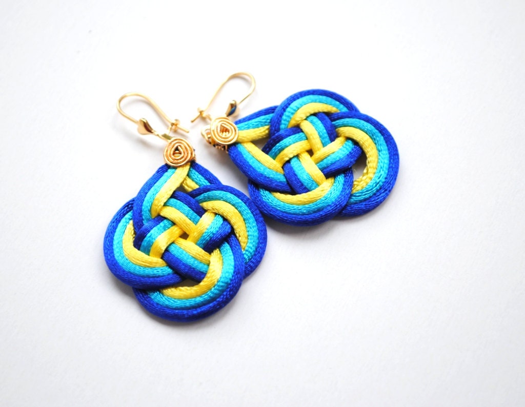 Double coin knotted earrings, blue turquoise and yellow, satin cord, gold plated hooks, summer, beach, color block, nautical style