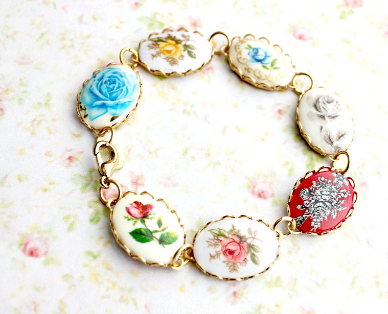 Vintage Rose Cameo Bracelet. Bohemian. Nostalgic. Whimsical. Autumn. Fall. Boho Chic. Fashion. Romance. Bridesmaids Bracelet. Cameo Jewelry