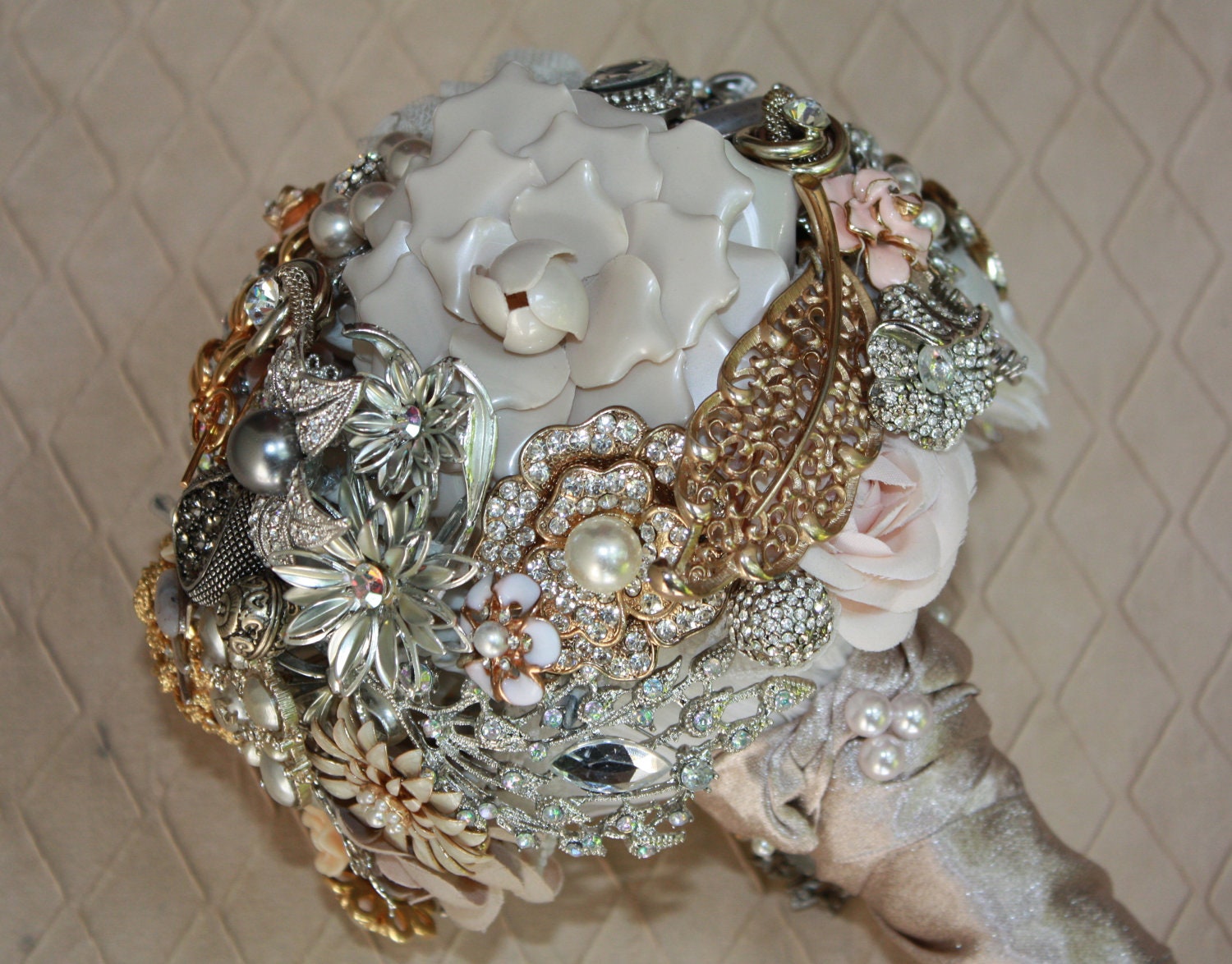 Alternative Bridal Brooch Bouquet with the brides brooches