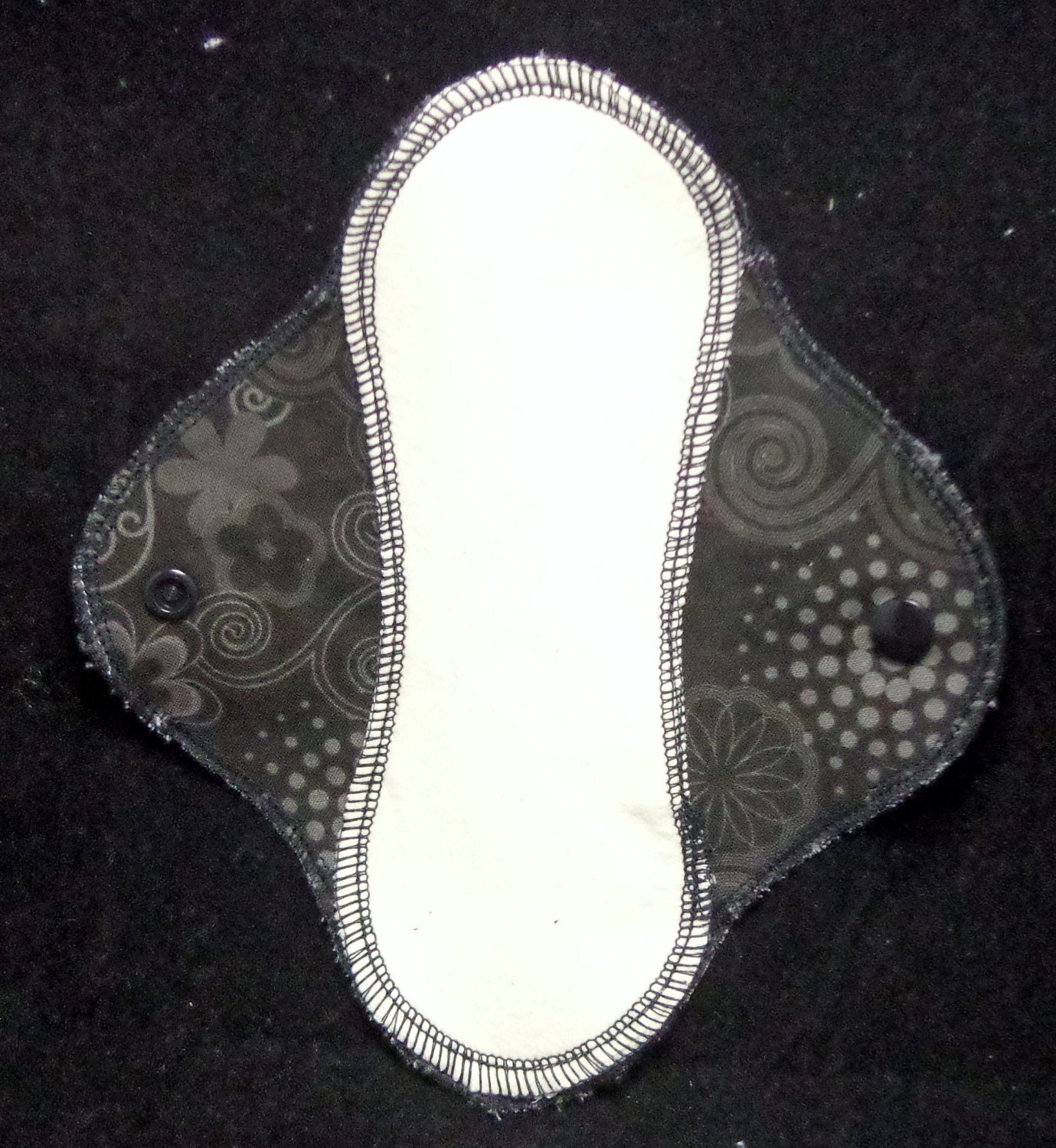 Single (1) Mama Cloth reusable menstrual pad - Light / panty liner - Black Flowers