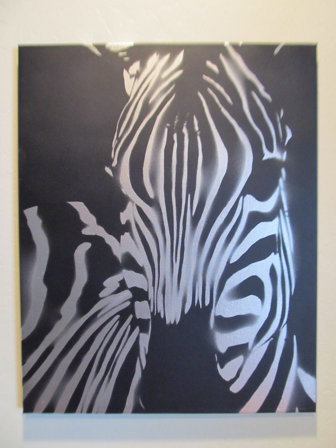Spray Paint stencil graffiti art - Metallic silver Zebra