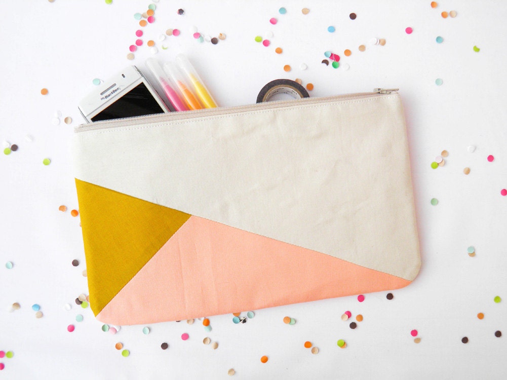 Clutch 6"X10" color block in beige mustard and peach