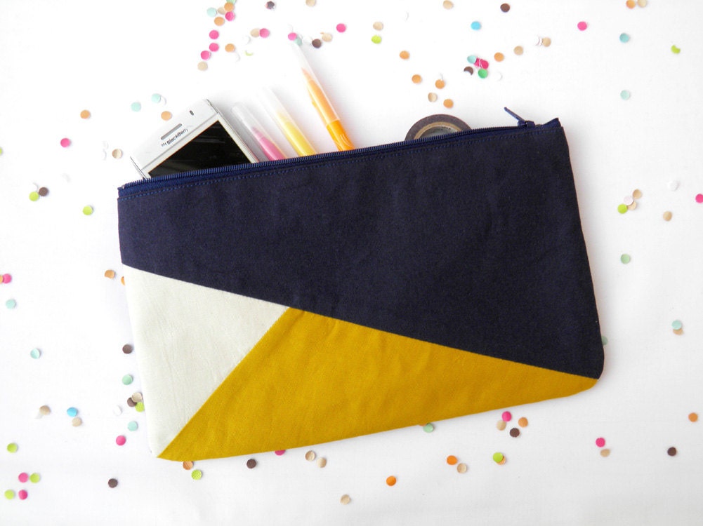 Clutch 6"X10" color block in navy blue and mustard