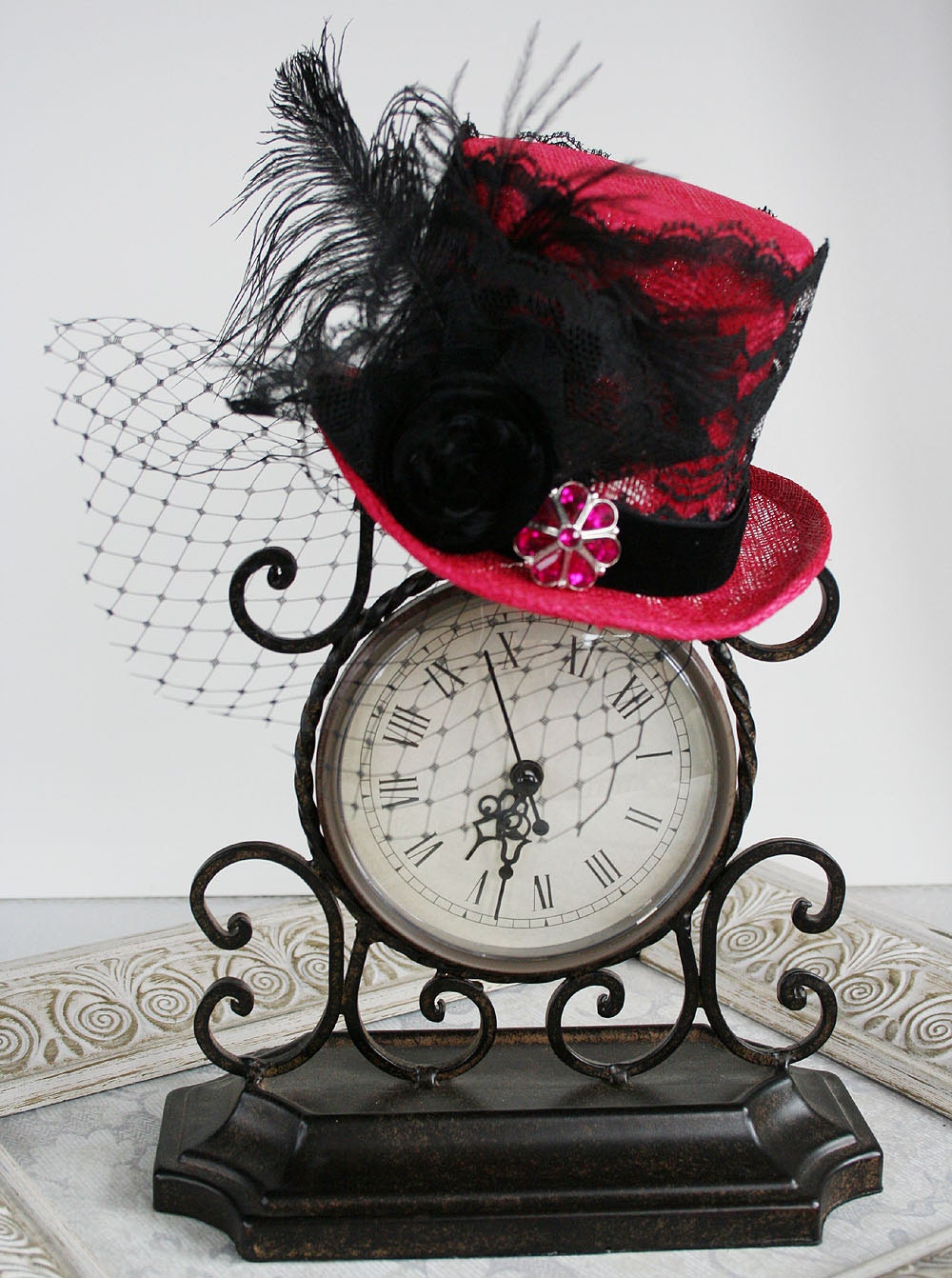 SCARLET Victorian inspired mini top hat, Madhatter tea party hat, steampunk wedding hat, great vintage photo prop