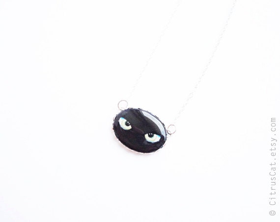 Cat's eyes necklace