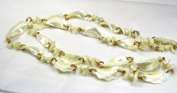 Mother of Pearl Necklace 1950s Vintage Jewelry Gift