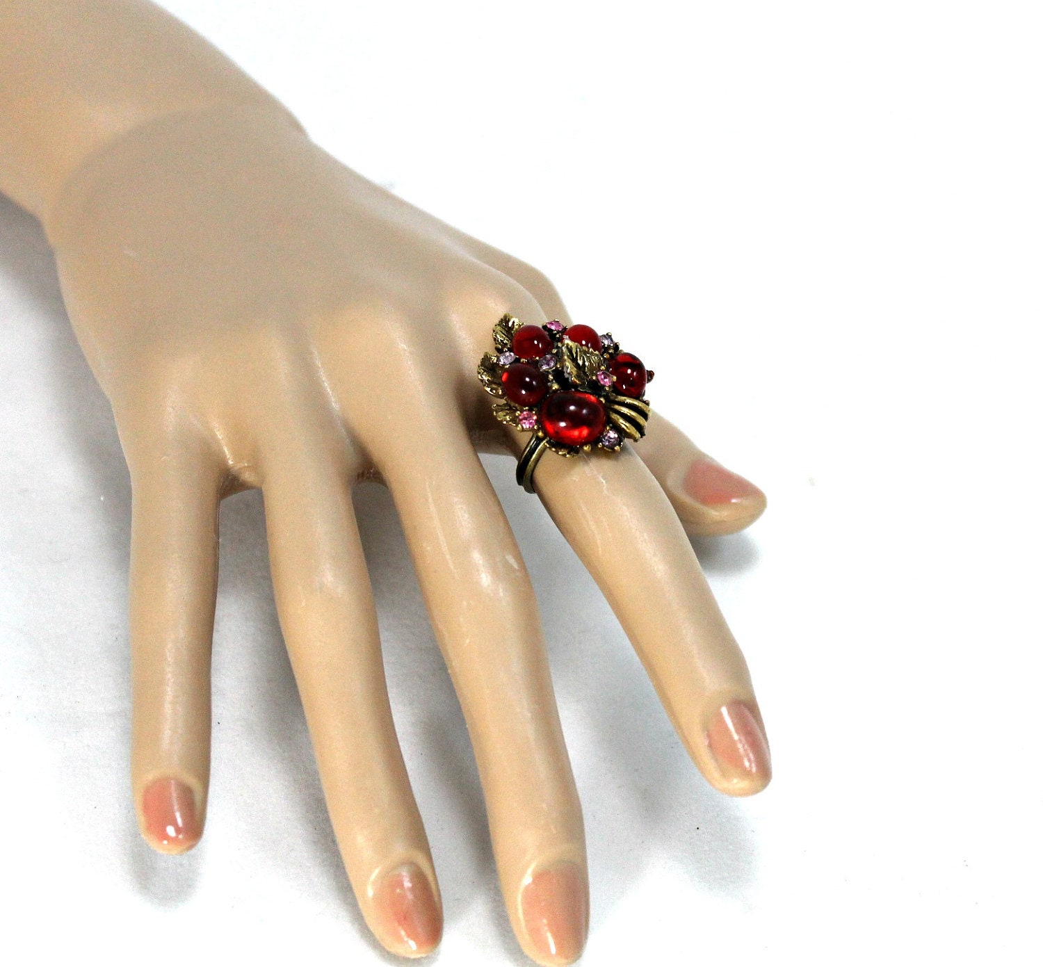Vintage upcycled ring red cabochons signed ART, Adjustable band