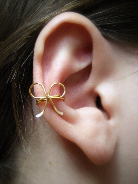 Dainty Bow Ear Cuff