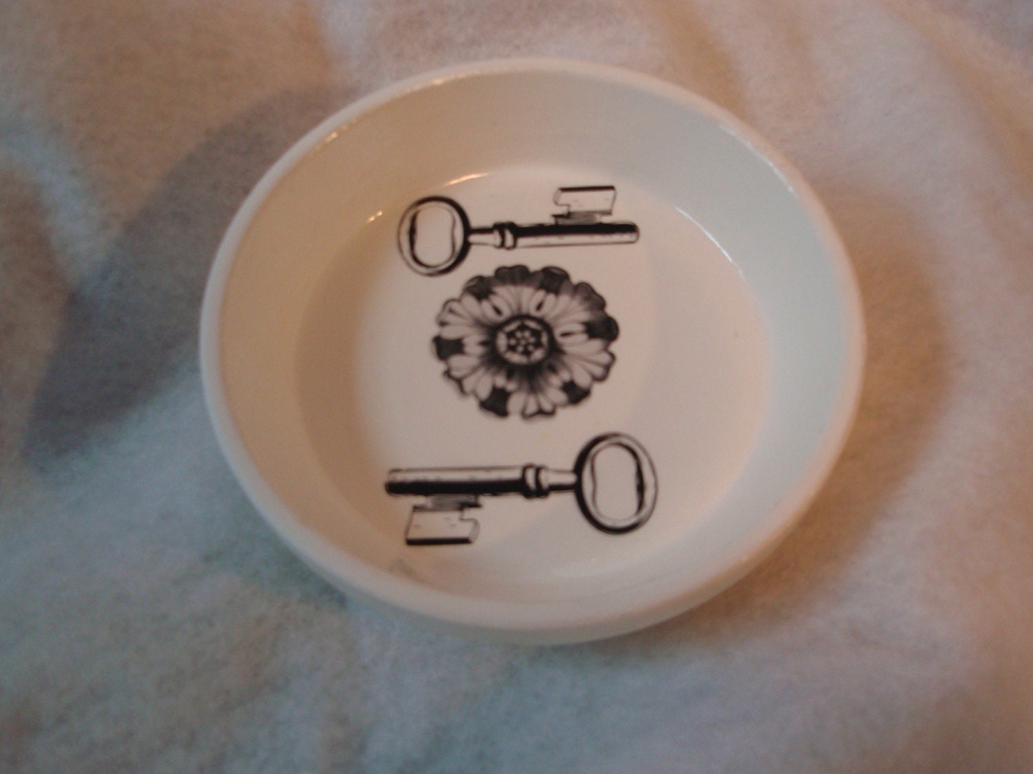 Black Flower and Keys Dish