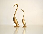 Brass Figurine Swan Pair - Vintage Home Decor - charliesnest