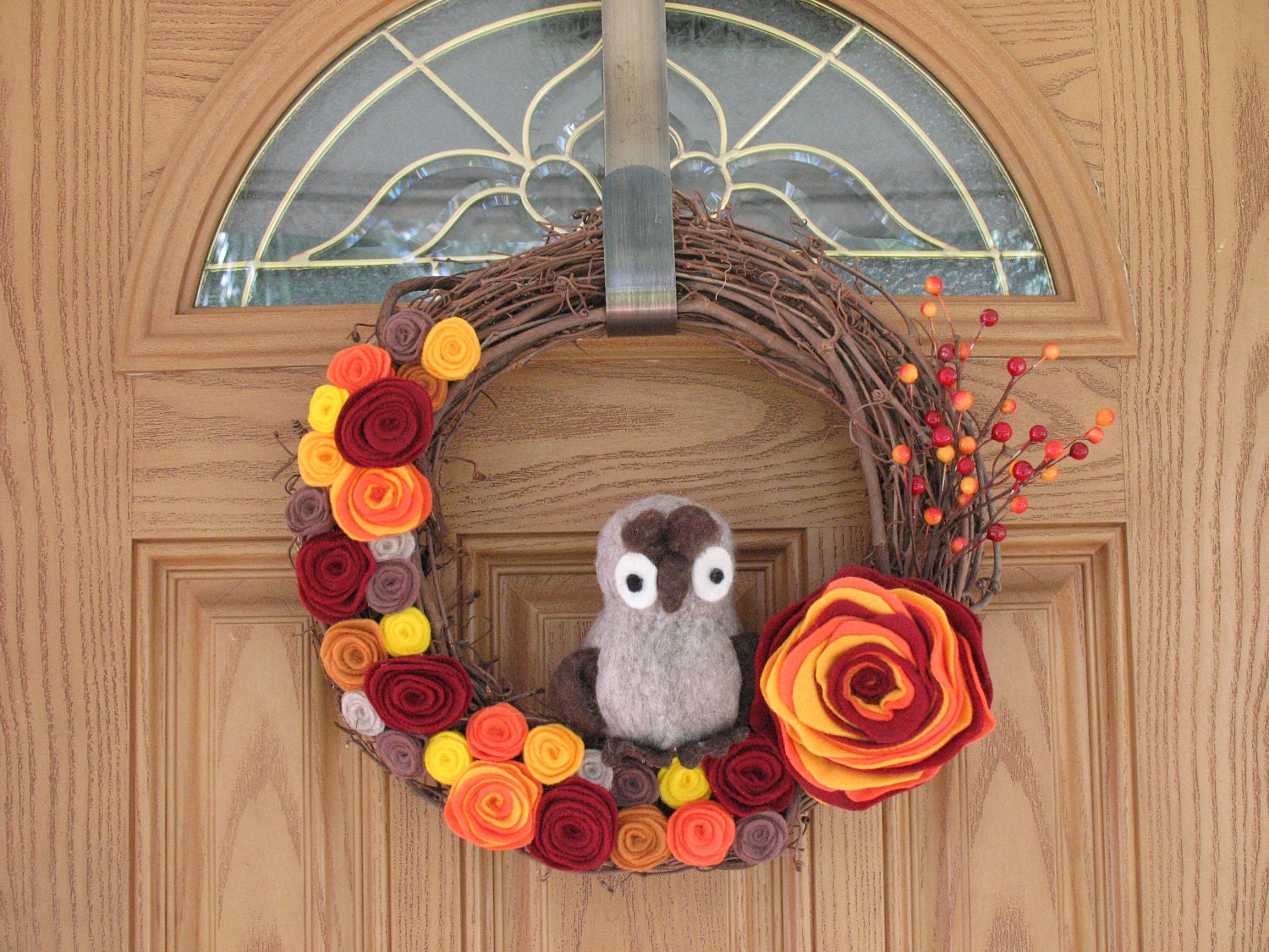 Fall Owl Wreath -- Autumn Wreath--Fall Wreath-- Thanksgiving Wreath-Fall Decoration--14 inch Grapevine and Felt Flower Wreath - rusticowldecor