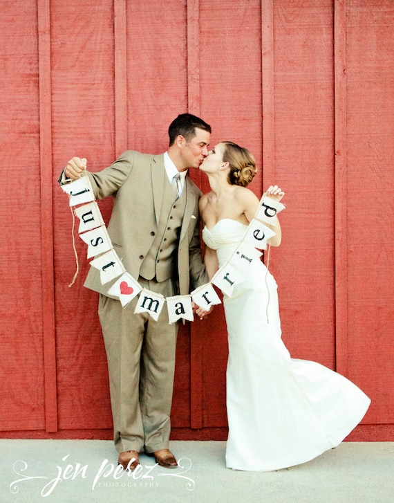 Just Married Burlap banner - Wedding Banner - Photography shoot - Wedding GARLAND - wedding sign