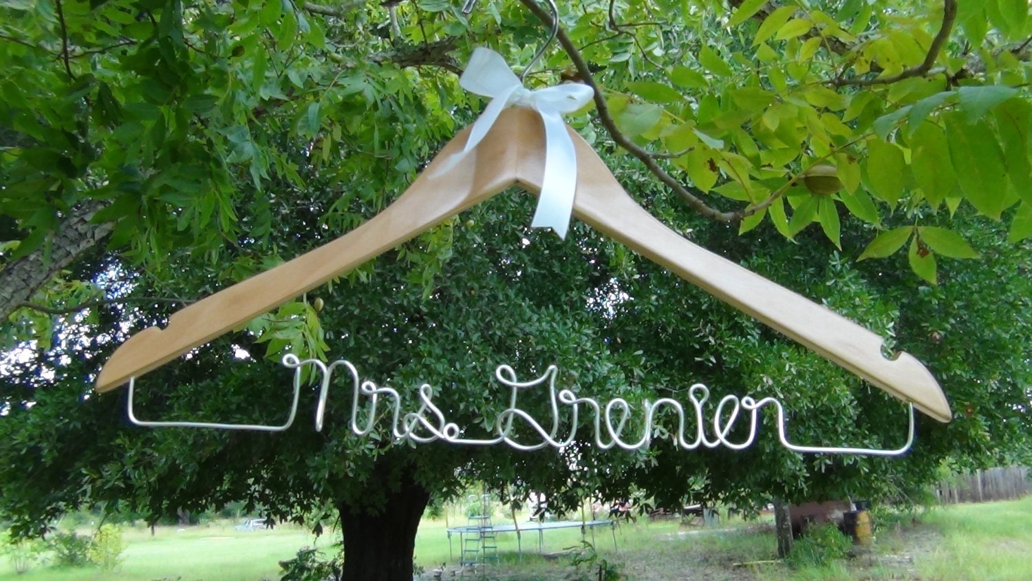 Bride To Be Personalized Hanger, Custom Made Bridal Hangers, Shower Gift idea, Wedding Dress Hangers with Names, Wedding Photo Props