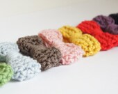 CROCHET BOW in mustard yellow, headband / bow tie