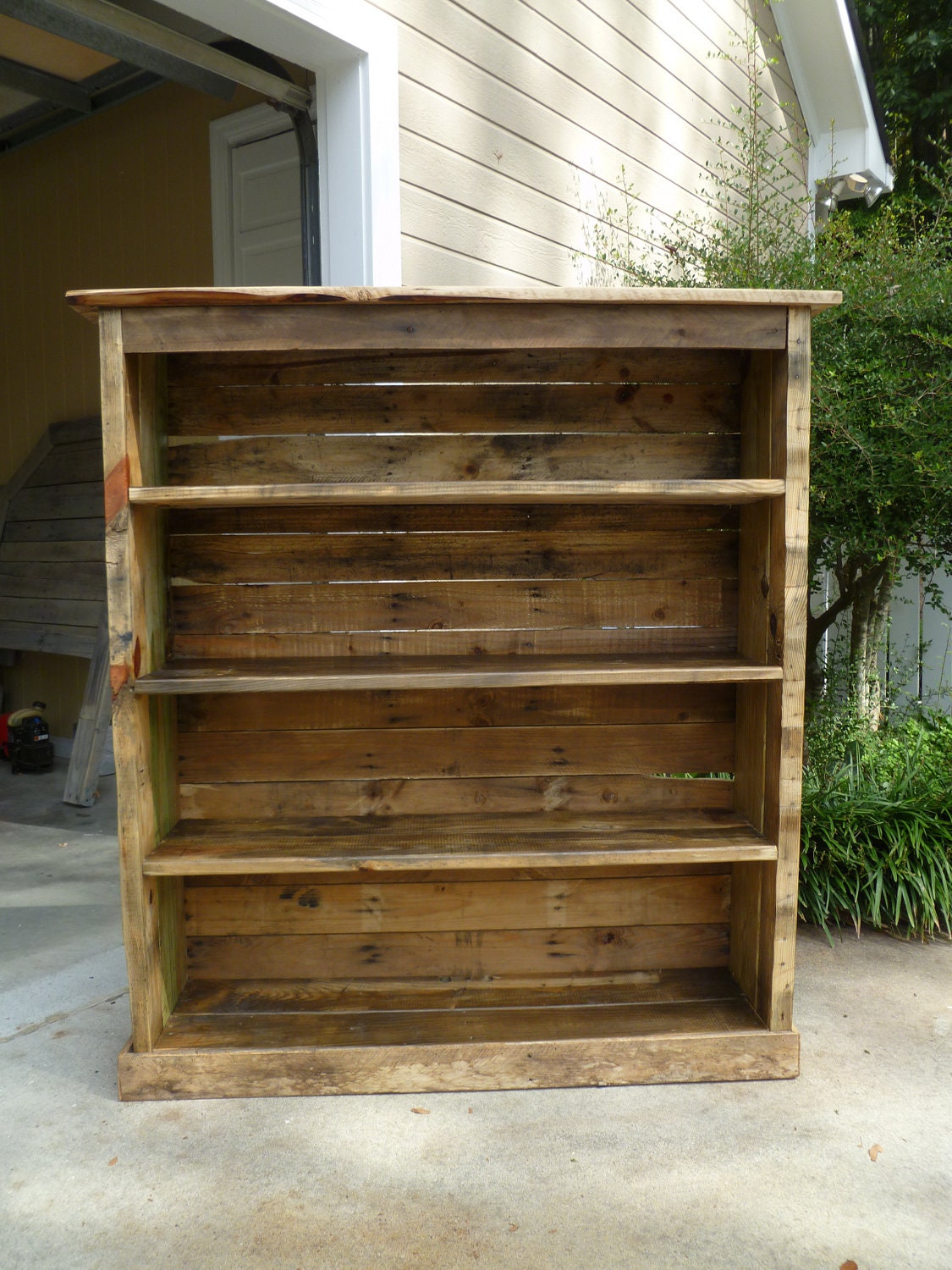 Bookcase made from pallets