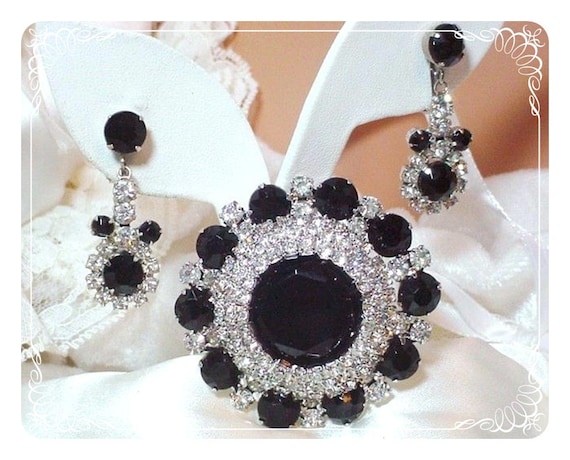 Juliana Brooch and Earrings Demi Captivating Black Ice D&E 142a-040410055