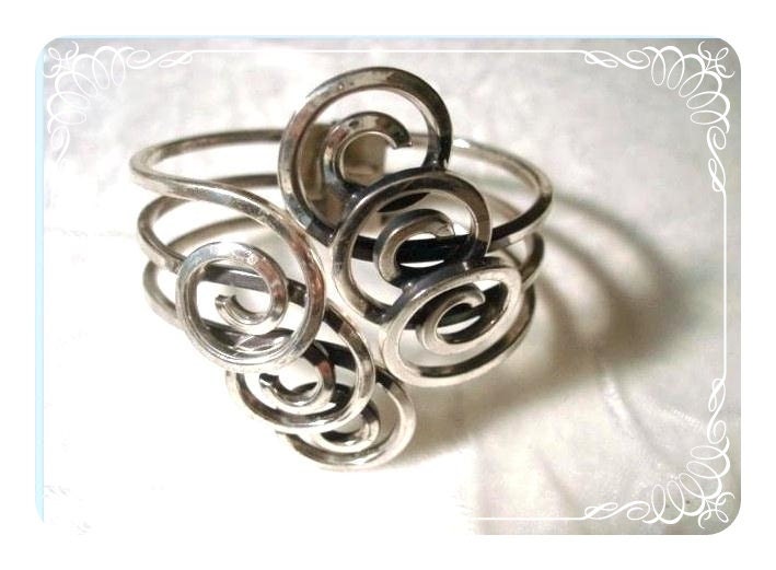 Sensational Modernist Scrolled Rame' Clamper Bracelet  1405ag-071910000