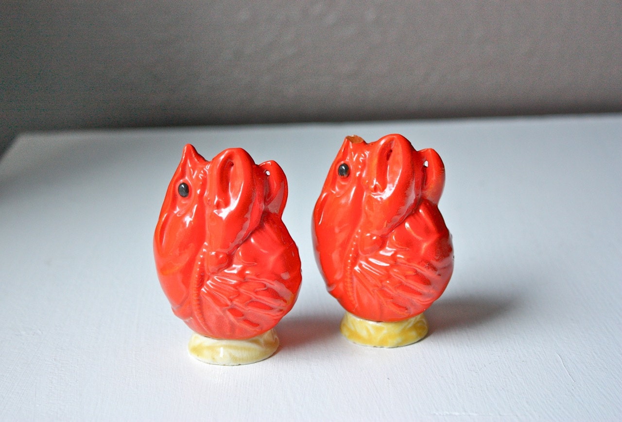 Adorable Vintage Maruhon Ware Ceramic Lobster or Crawfish Salt & Pepper Shakers Japan