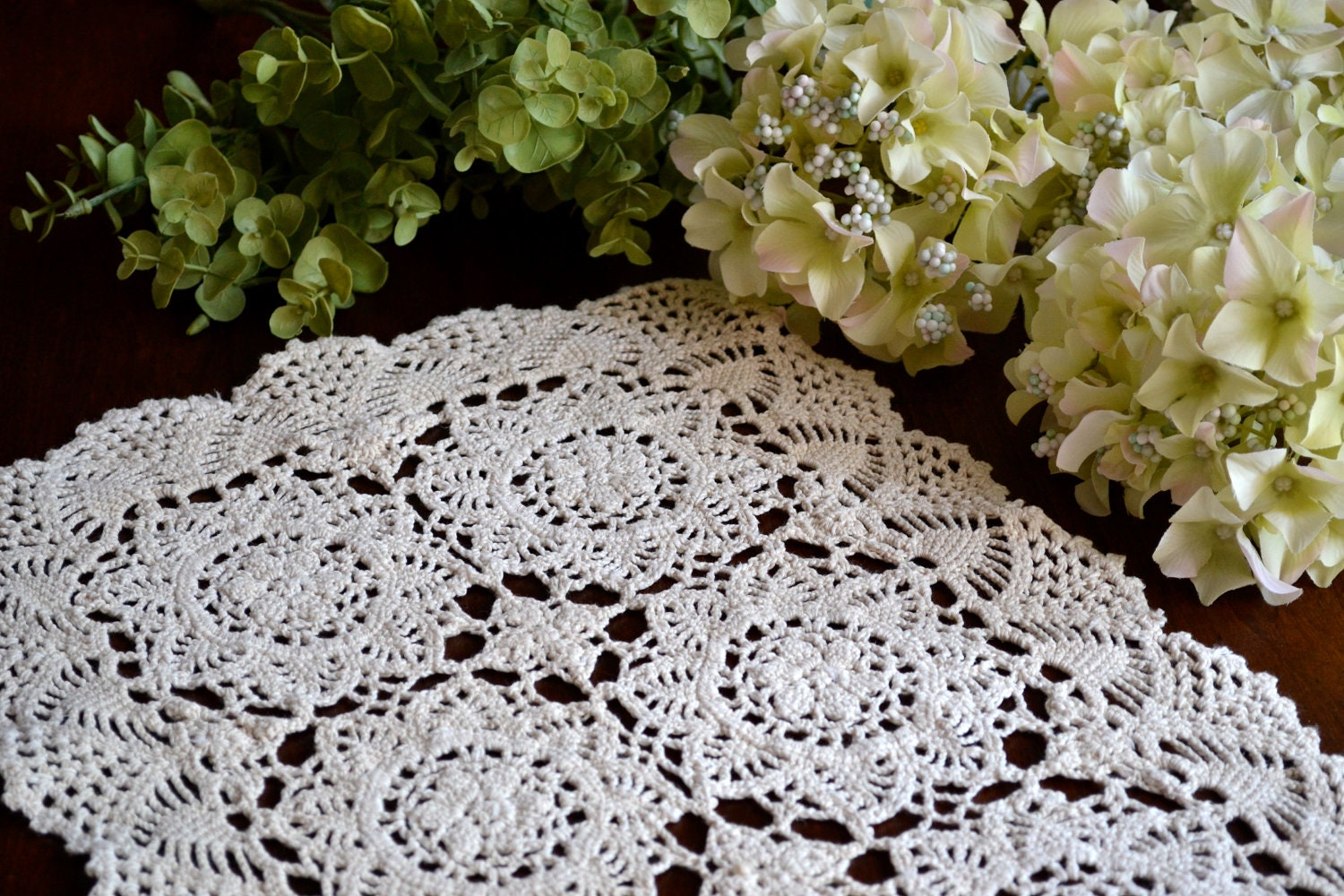 Vintage Ecru Crocheted Placemat 3345