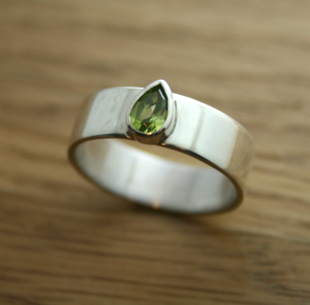 Silver Peridot Ring, Pear Peridot Ring, Wide Band Ring, Grass Green Silver Ring, August Birthstone, Made to Order, 1 size O1/2 available