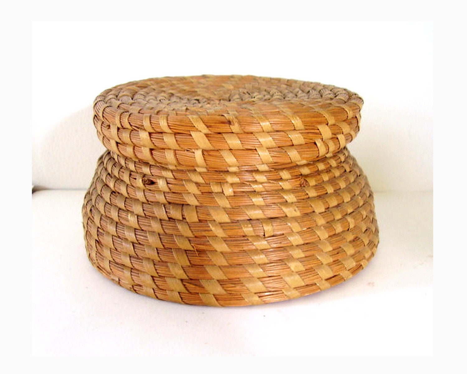 Antique Carolina Gullah Sweet Grass Basket with Lid