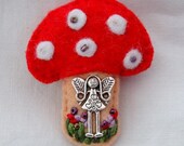 Fairy toadstool brooch - felt - house- hand sewn