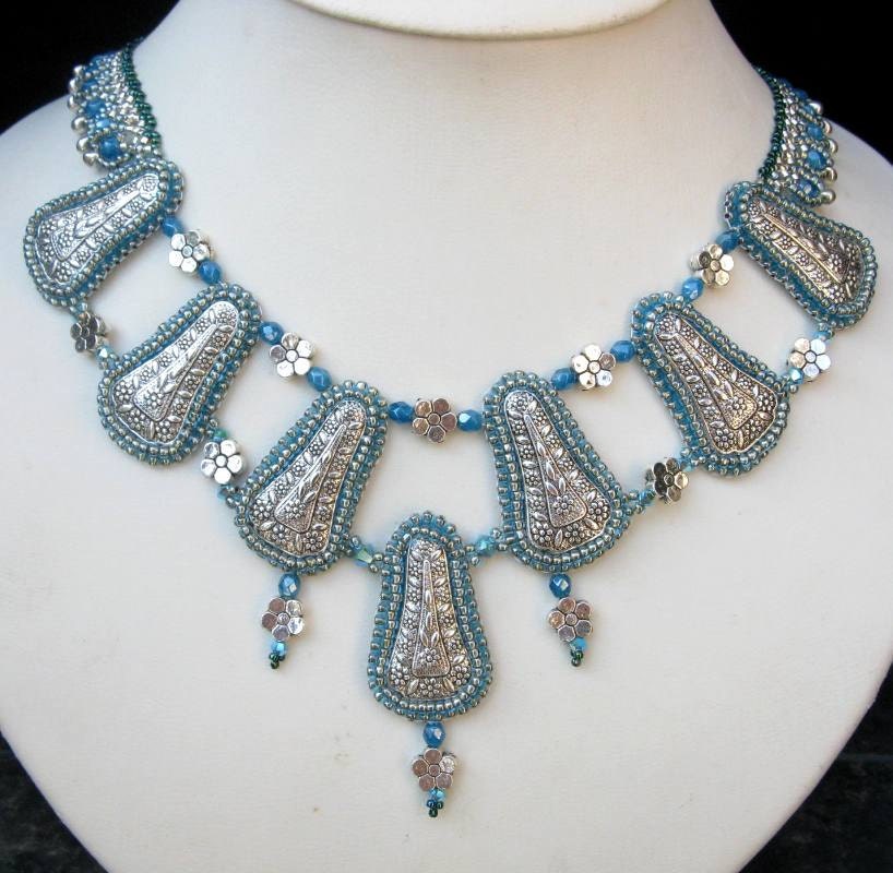 Silver and blue cabochon beaded necklace