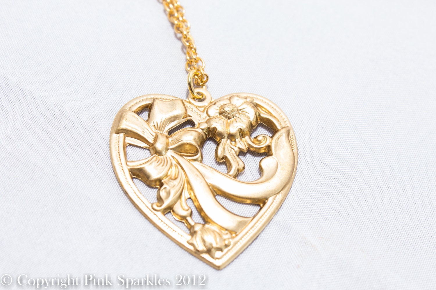 Vintage style Victoriana Heart Pendant Necklace