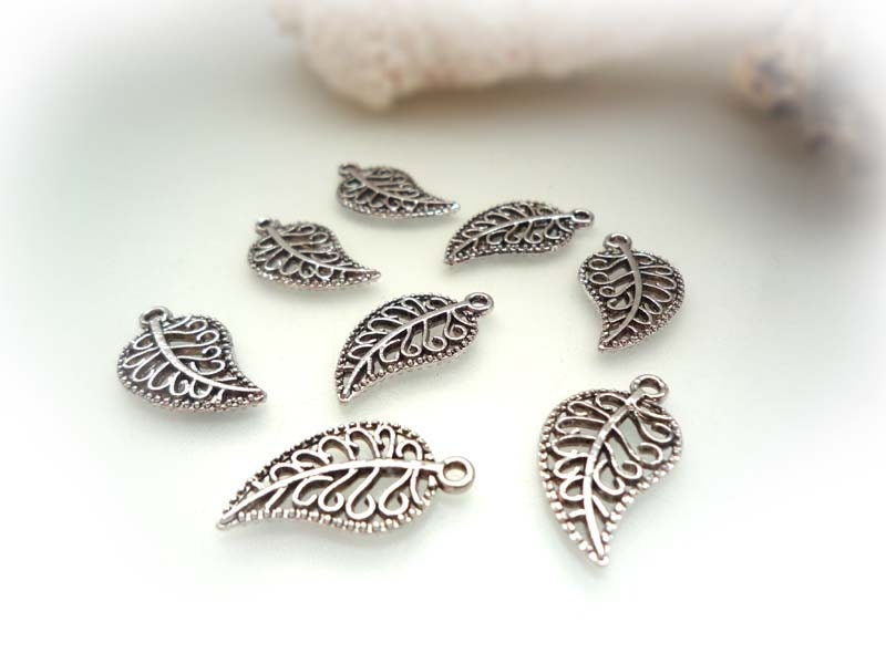Tibetan Silver Leaf Pendants - 8 pcs - Nickel Free ( DS248 )