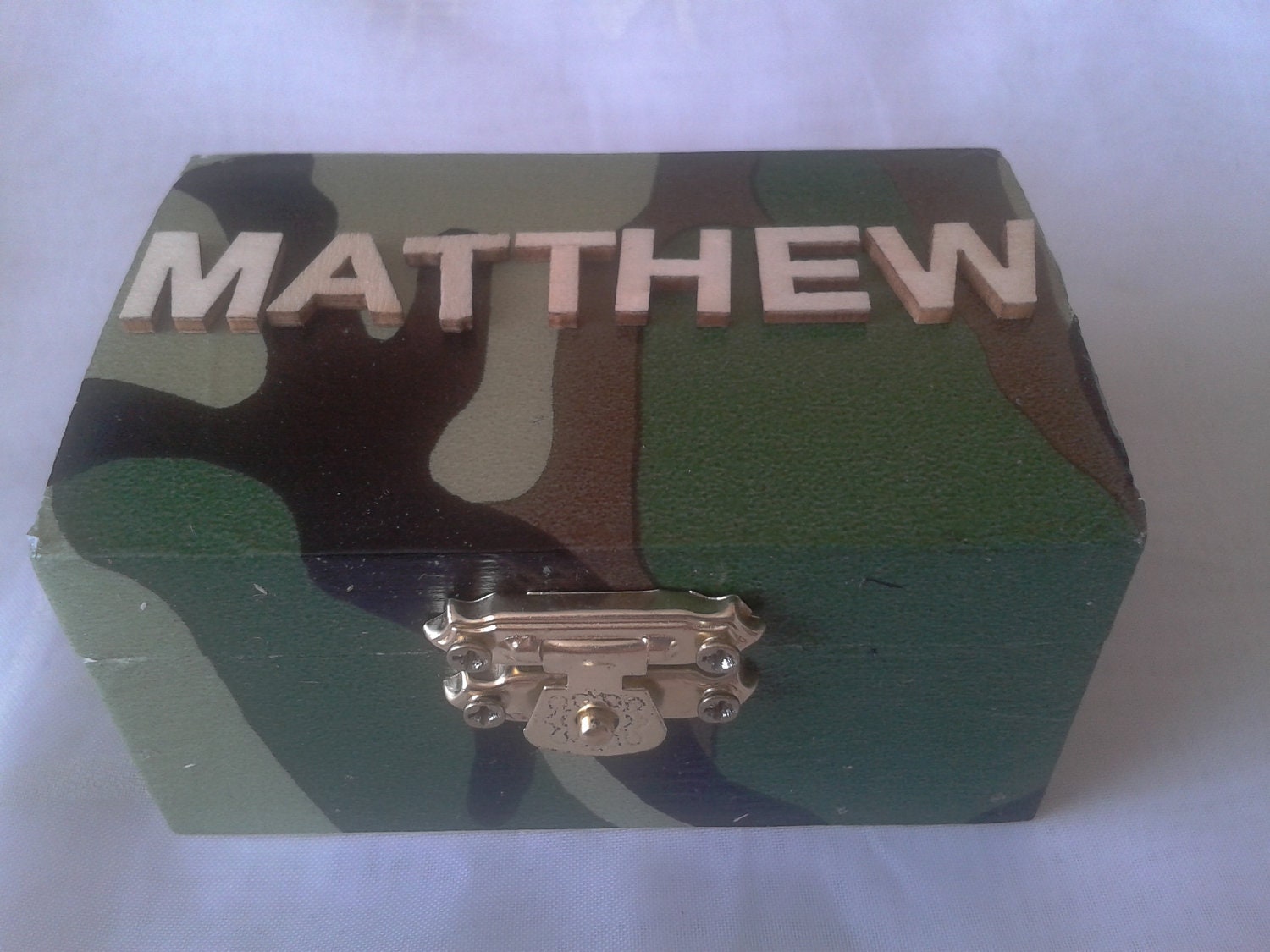 Camouflage box