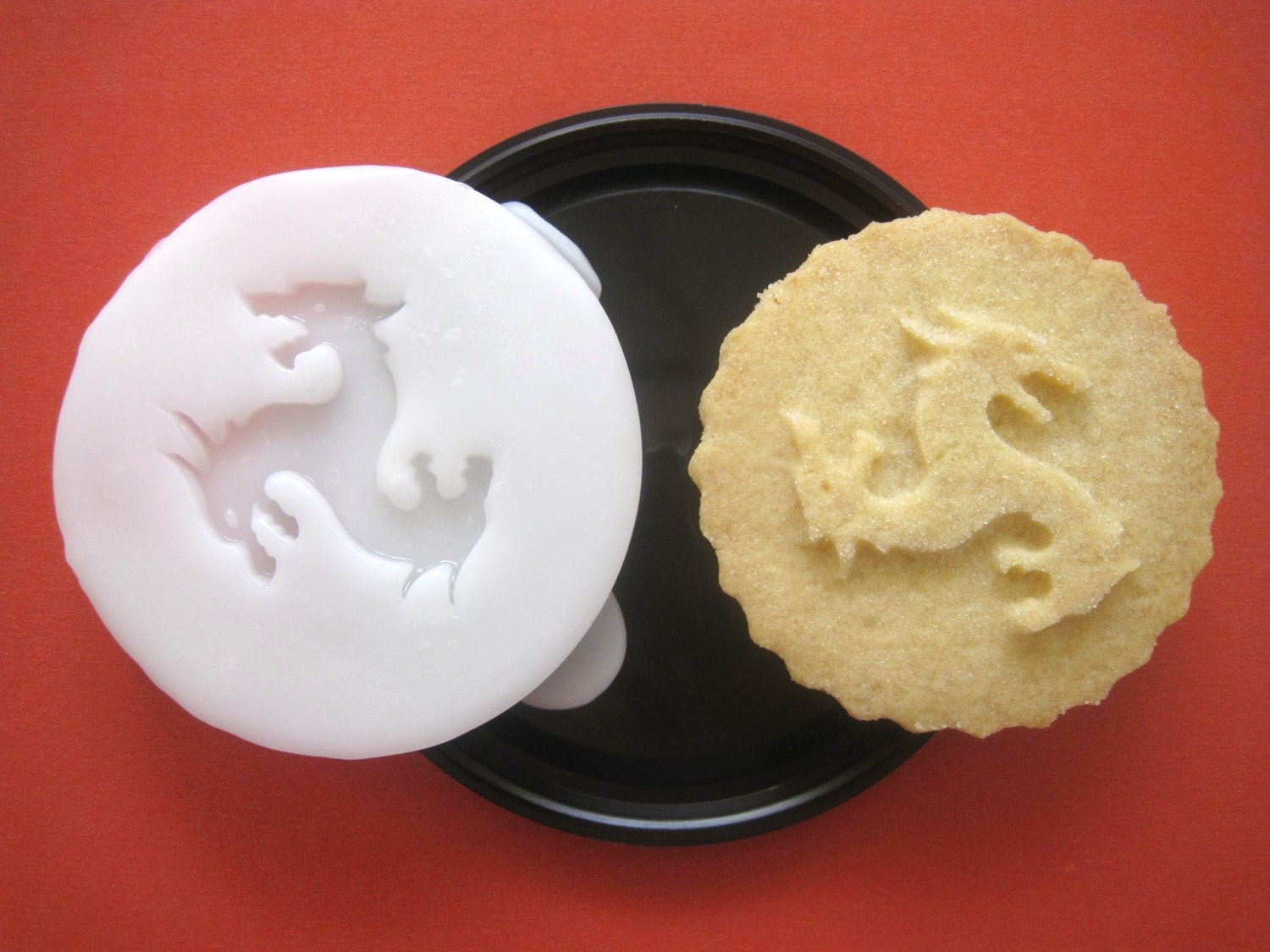 HOUSE TARGARYEN inspired COOKIE Stamp recipe and instructions - make your own Game of Thrones inspired Cookies