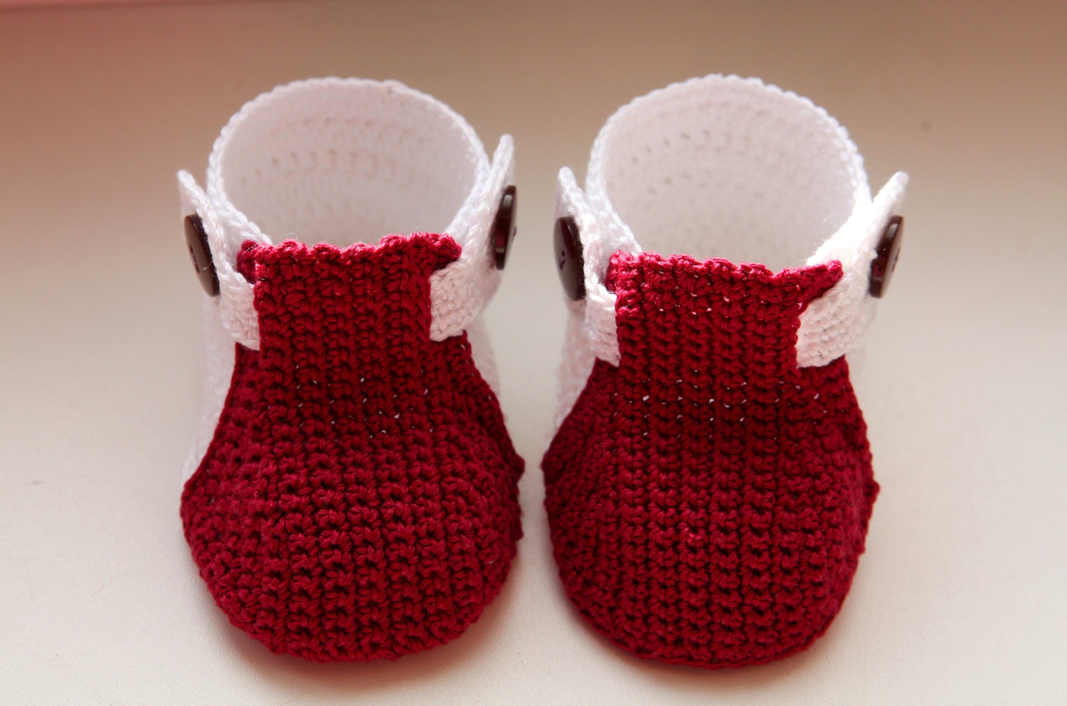 Crochet Pattern PDF. This is a PATTERN for crocheted baby's bootees - boots. Moccasins.
