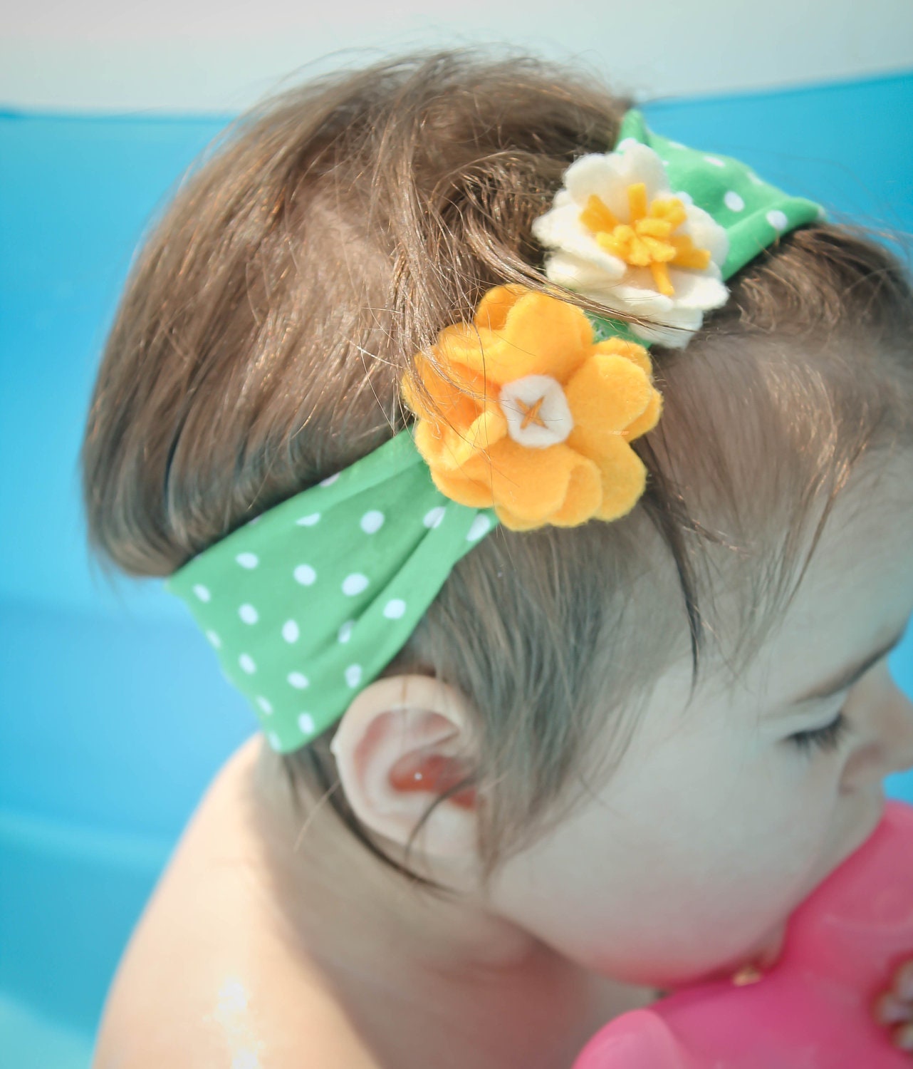 Baby headband with felt flower embellishment -1 to 2 years old - Kelly Green polkadot