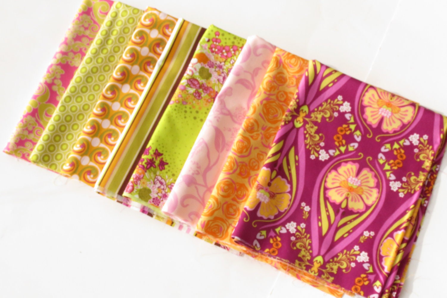 Dreaming in French Cloth Napkins, Designer Napkins, Set of 4, Reversible Napkins, Classic Modern Fabrics, Magenta, Pink, Lime Green, Orange