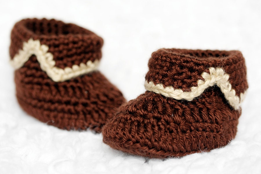 Brown Crochet Baby Boots // 0 to 6 Months