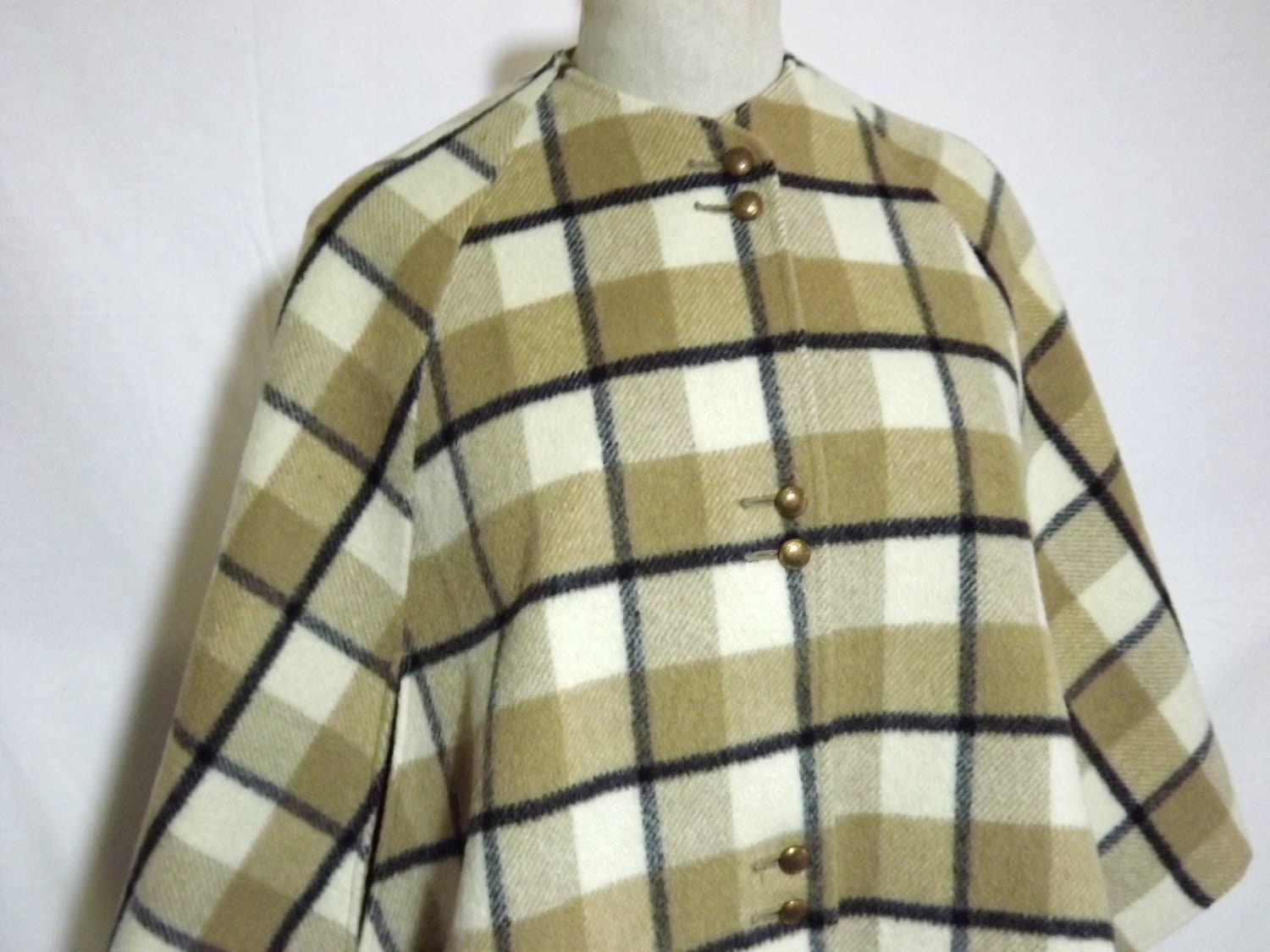 VTG Plaid Wool Cape Rever...