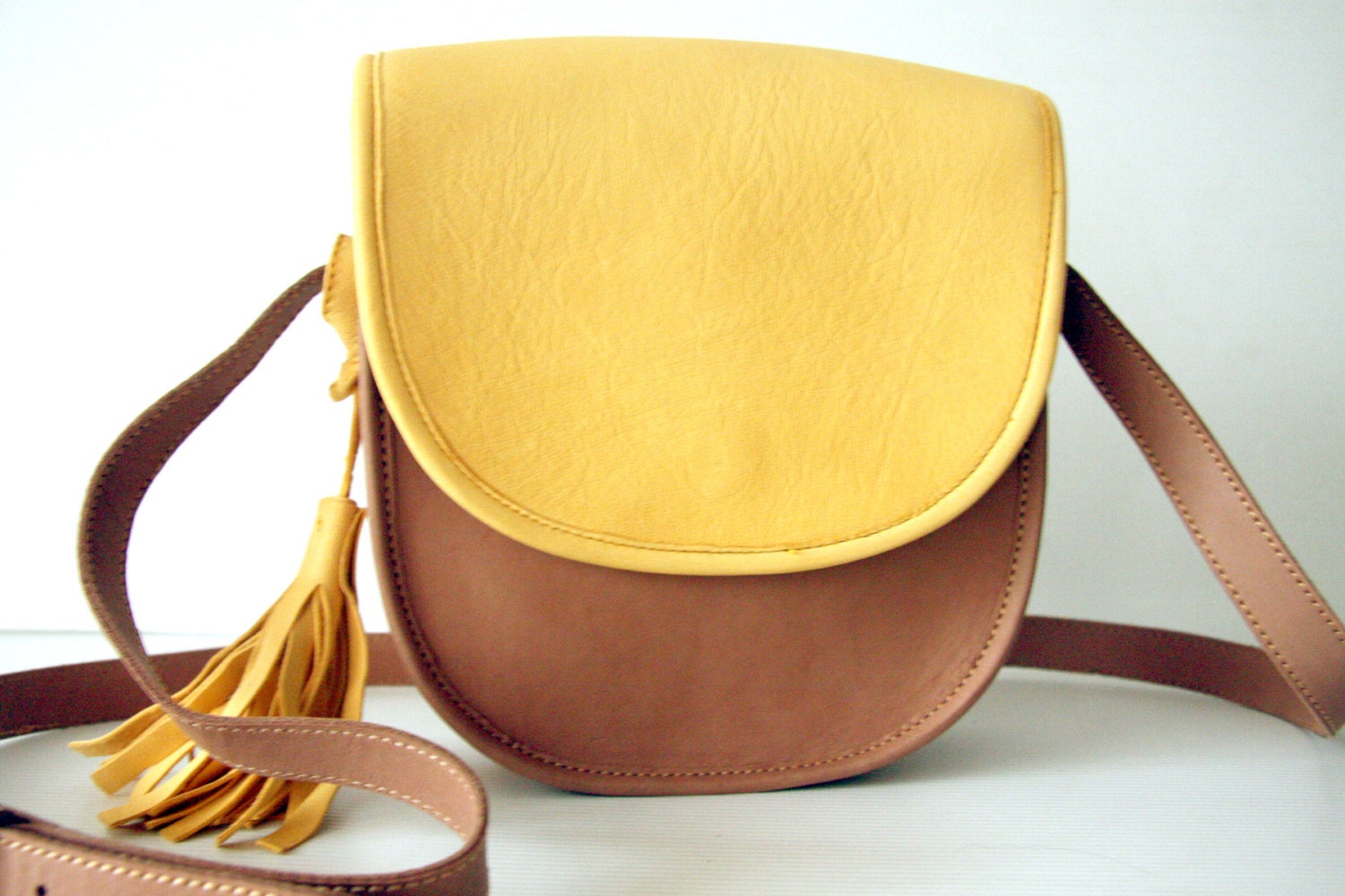 Cross Body Leather Bag in Yellow