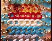 The CORAL : Large Colored Resin Link Bracelet