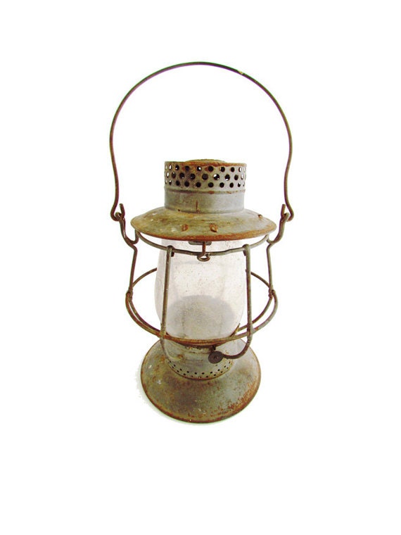 Vintage Rustic Oil Lantern Dietz Vulcan No. 39 New York
