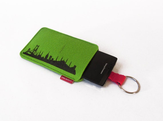 Istanbul iPhone iPod Wool Felt Smartphone Case in green - Istanbul Skyline City Sleeve