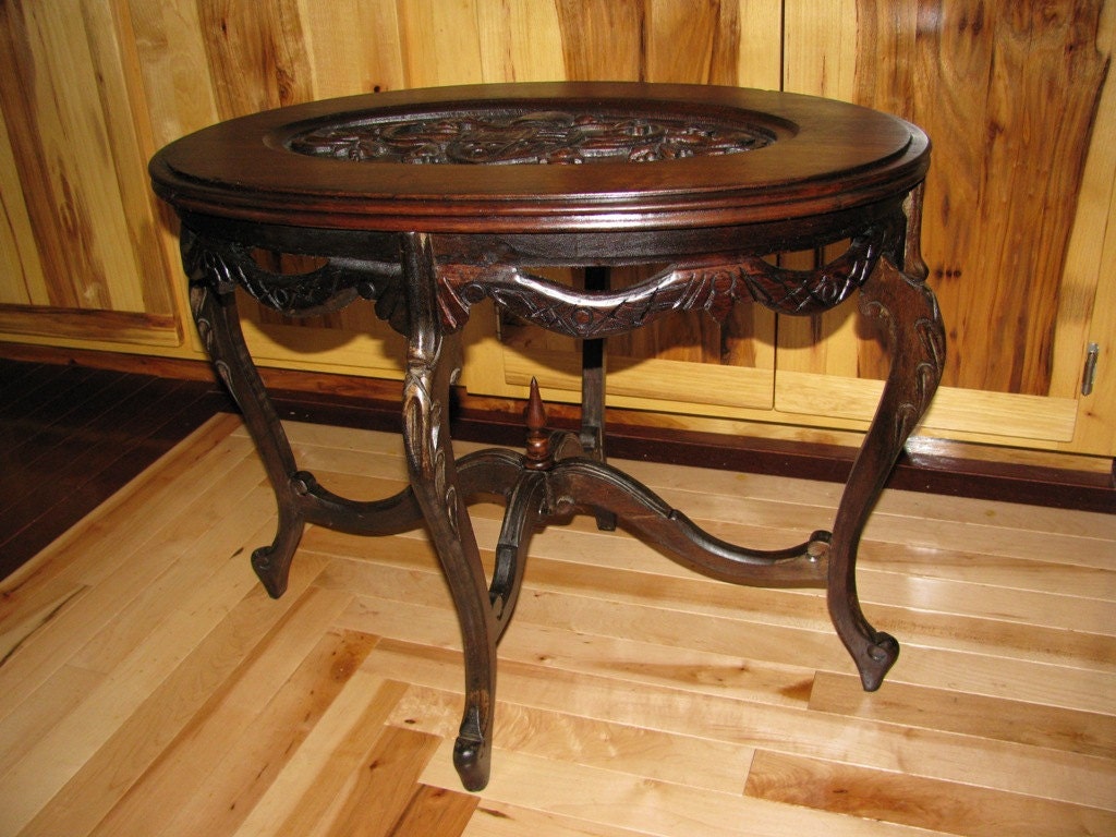 French Victorian carved Walnut parlor stand or Side Table