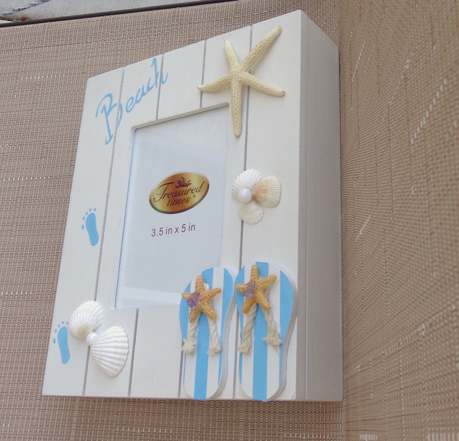 Holds 6 keys safely- Picture frame wooden box