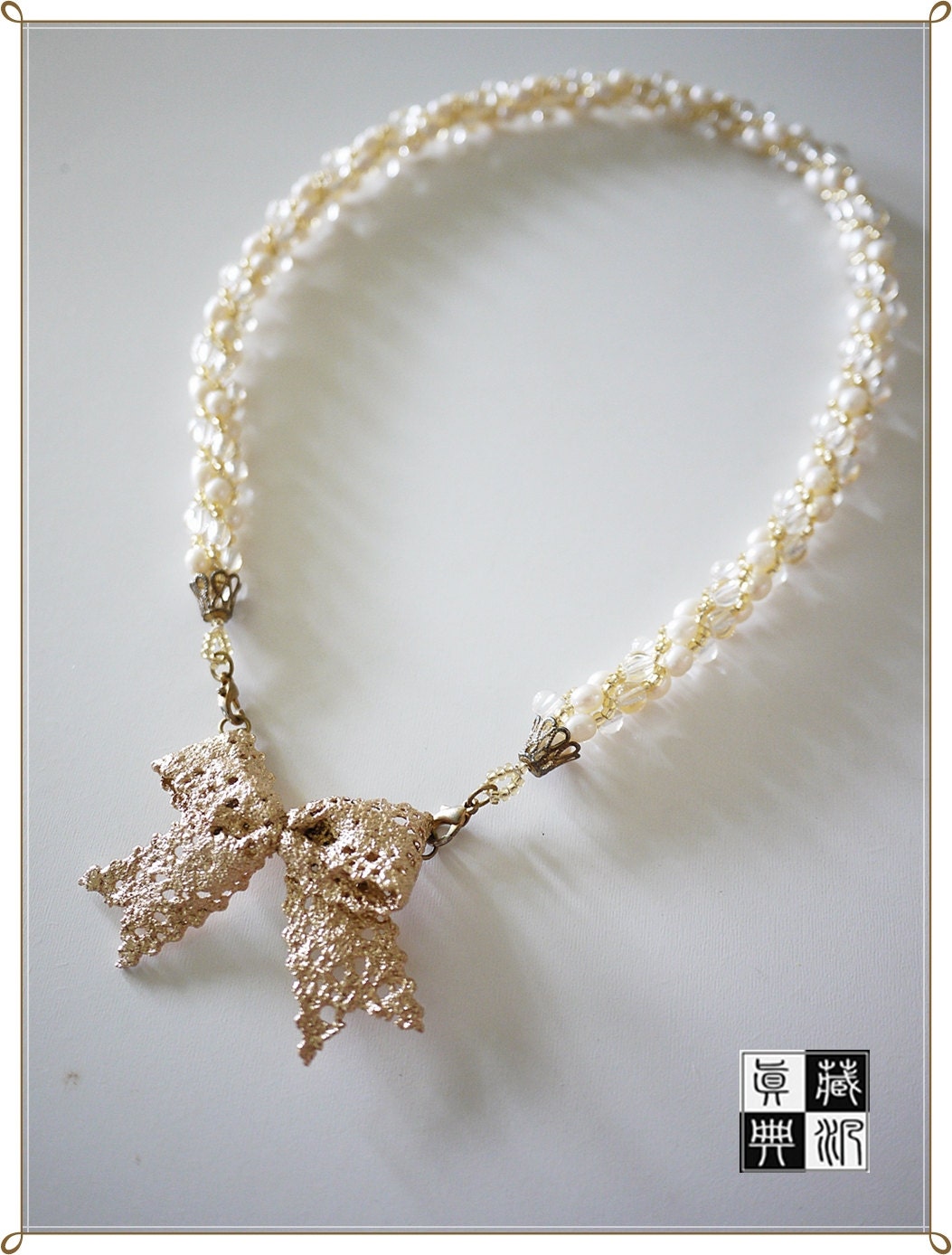 Jewelry crochet necklace- Rose Garden -rock crystal & white fresh  water pearl - lace metal bow - 18K gold plate