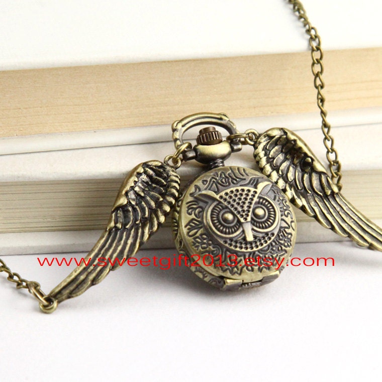 cute owl Locket Pocket Watch Necklace Vintage style flying owl pocket watch necklace with 2 brass wings