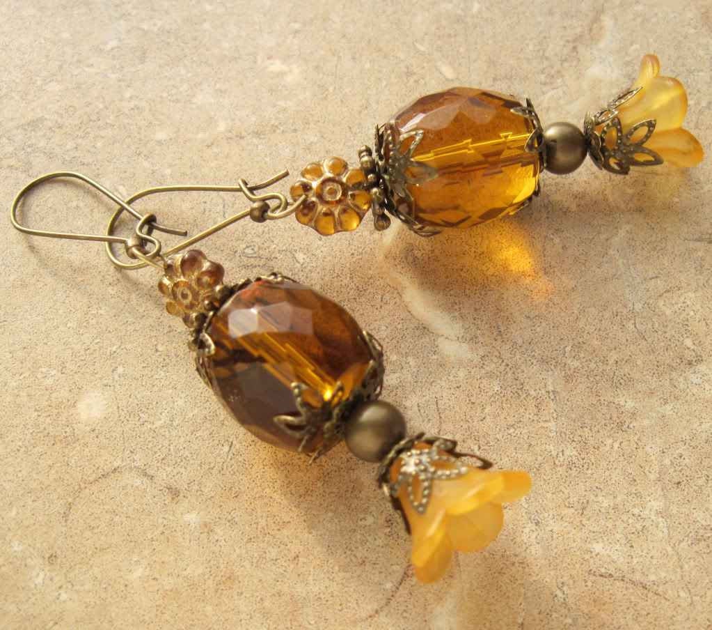 BRONZE VNTG Style lucite flower and Glass DANGLE EARRiNGS Amber Orange Yellow Topaz Color